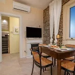 Chic Retreat Apartament *