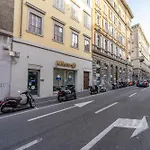 Chic Retreat Apartament *