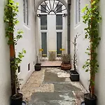 Chic Retreat Apartament