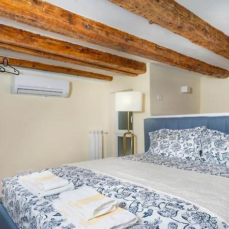 Chic Retreat Апартаменты *