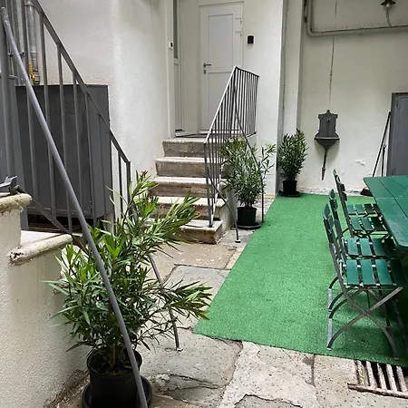Chic Retreat דירה