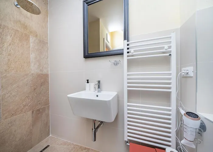 Chic Retreat Apartment