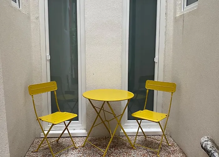 Apartment Chic Retreat